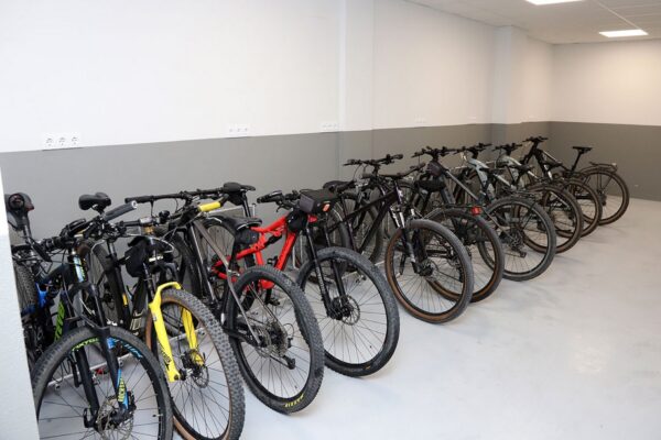 casas green ordesa Garaje Bicicletas